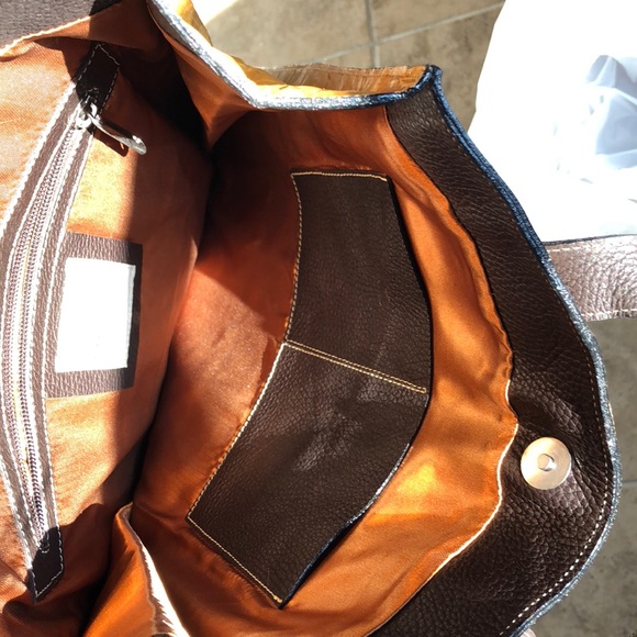 Leather bag, beautiful gold like color - Picture 3 of 3